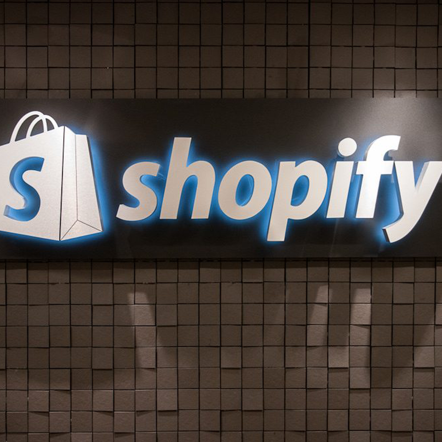Shopify Free Trial – Underground Bus Line, LLC™
