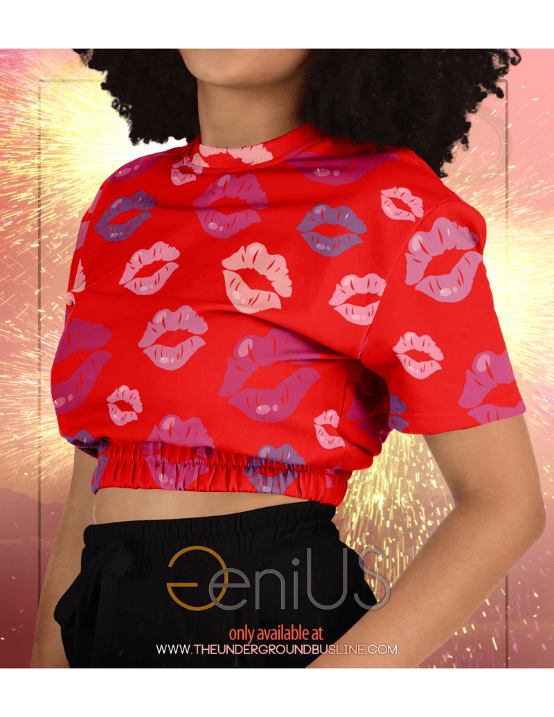 the-underground-bus-line-kisses-cropped-short-sleeved-sweatshirt