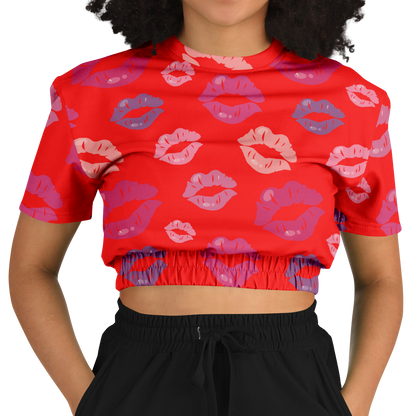 the-underground-bus-line-kisses-cropped-short-sleeved-sweatshirt