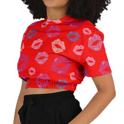 the-underground-bus-line-kisses-cropped-short-sleeved-sweatshirt